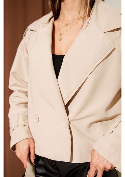 Kadın Kruvaze Yaka Kuşaklı Kısa Trençkot Taş fırsatları