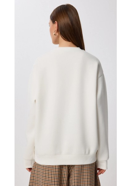 Kadın Leopar Figürlü Kolu Yazı Baskılı Sweatshirt Ekru modelleri