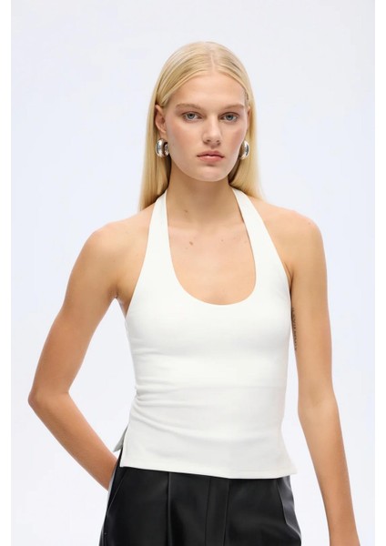 Kadın Sırt Dekolteli Halter Yaka Basic Bluz Ekru modelleri