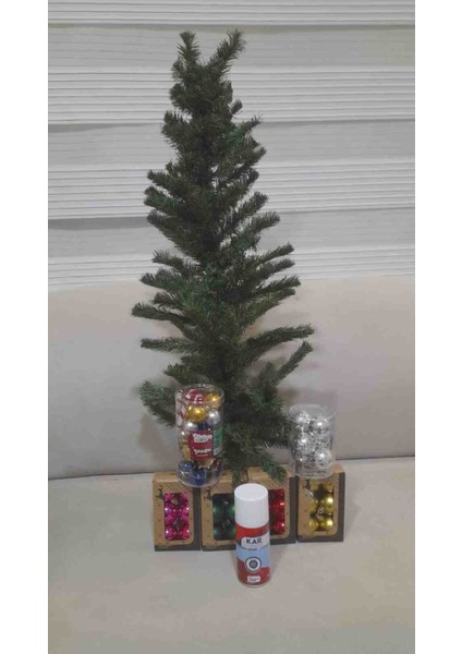 Yılbaşı Seti 90 cm Ağaç ve 30 Ad 4 cm Renkli Top 24 Ad Karışık Süs & 1 Ad 150 ml Kalıcı Kar Spreyi fırsatları