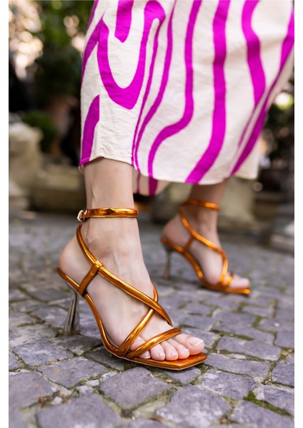 Olge Kadin Fusya Bantli Topuklu Sandalet