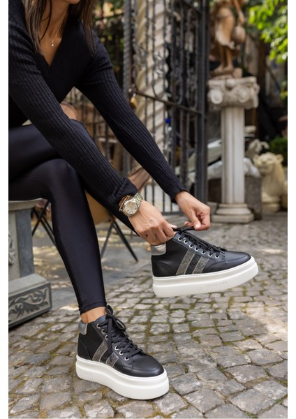 Tobers Kadın Siyah Taş Detay Sneaker modelleri