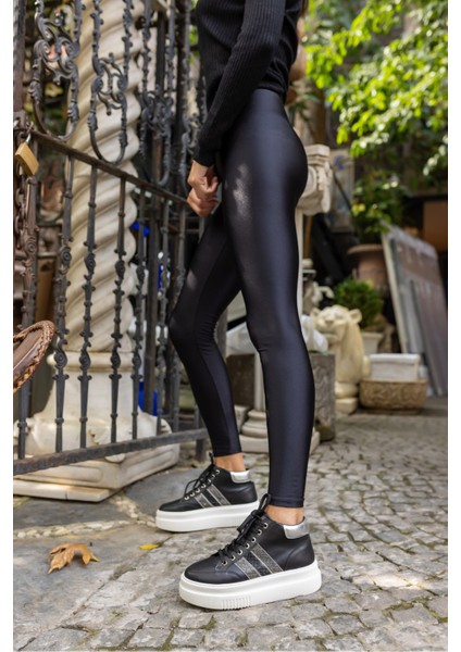 Tobers Kadın Siyah Taş Detay Sneaker