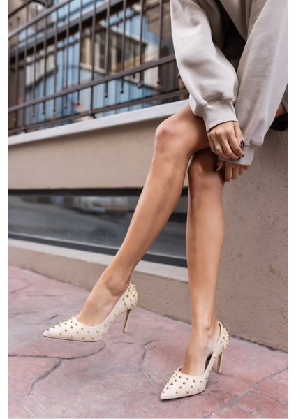 Krow Kadın Siyah Trok Detay Topuklu Ayakkabi