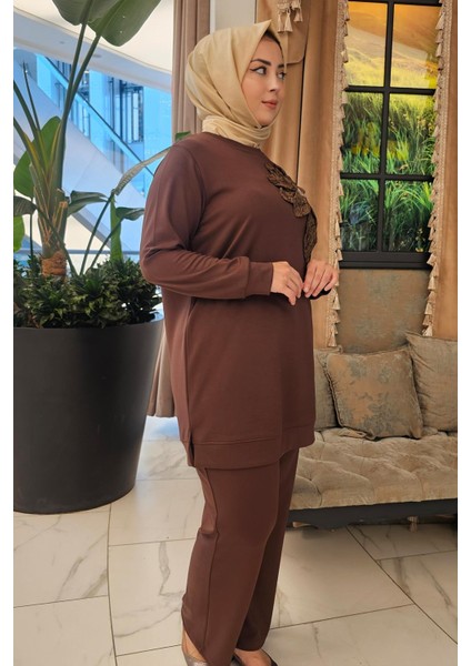 Kadın Dikme Çiçek Detaylı Tesettür Takım fırsatları