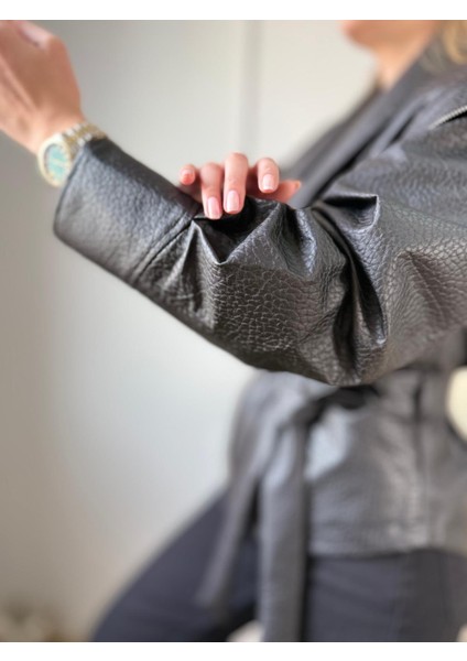 Siyah Petekli Deri Ceket