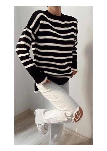 Kadın Çizgili Sıfır Yaka Triko Kazak Siyah Beyaz modelleri