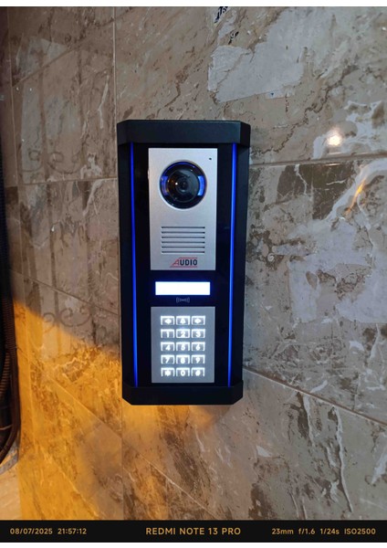 Koruma Işıklı Hırsız Koruma AparatıPanelinizi hırsızlardan korurken aynı zamanda şık bir görünüm sağlar