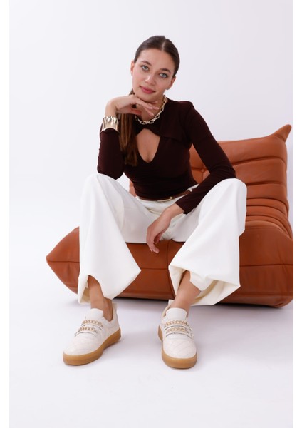 Kadın Sneaker Rahat Altın Renkli Zincir ve Inci Detaylı Cırtlı Spor Ayakkabı