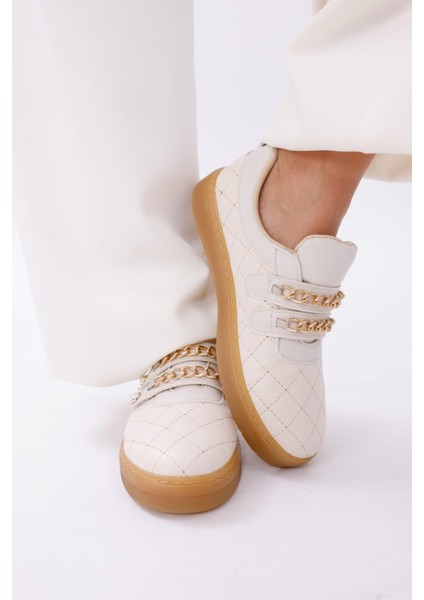 Kadın Sneaker Rahat Altın Renkli Zincir ve Inci Detaylı Cırtlı Spor Ayakkabı fiyatları