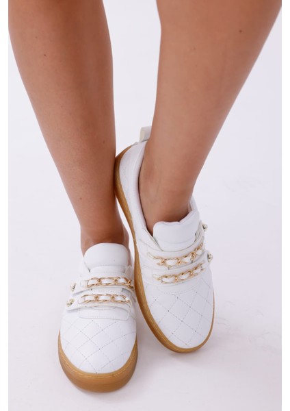 Kadın Sneaker Rahat Altın Renkli Zincir ve Inci Detaylı Cırtlı Spor Ayakkabı fiyatları