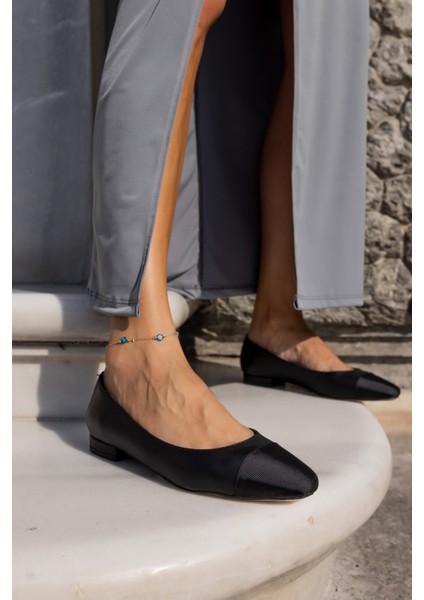 Vargas Kadin Altın Siyah Parçali Babet