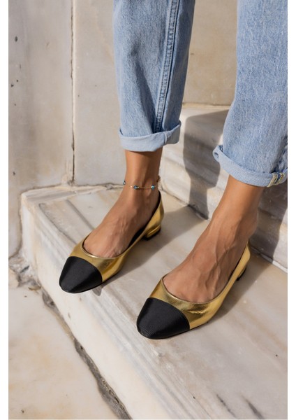 Vargas Kadin Altın Siyah Parçali Babet