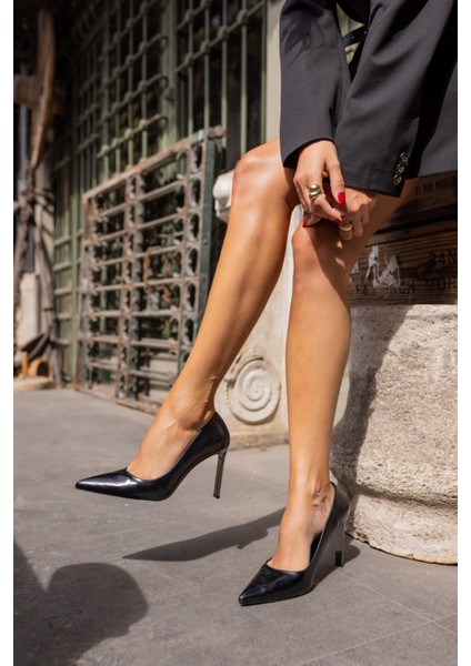 Moli Kadın Bej Suet Galvanız Okçeli Topuklu Stıletto fiyatları