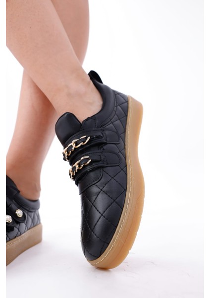 Kadın Sneaker Rahat Altın Renkli Zincir ve Inci Detaylı Cırtlı Spor Ayakkabı