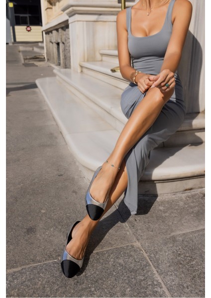 Vargas Kadin Altın Siyah Parçali Babet