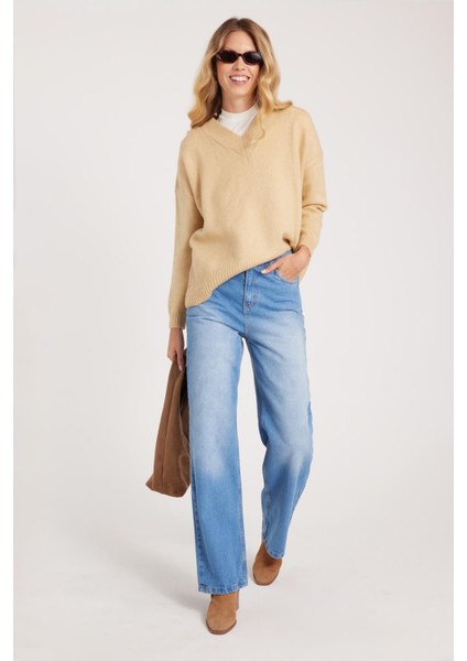 Kadın Regular Fit Klasik Kesim Pamuklu Bol Paça Mavi Jean Pantolon fırsatları