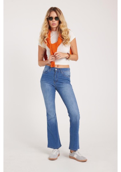 Kadın Regular Fit Klasik Kesim Pamuklu Ispanyol Paça Lacivert Jean Kot Pantolon fiyatları