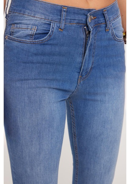 Kadın Regular Fit Klasik Kesim Pamuklu Ispanyol Paça Lacivert Jean Kot Pantolon modelleri