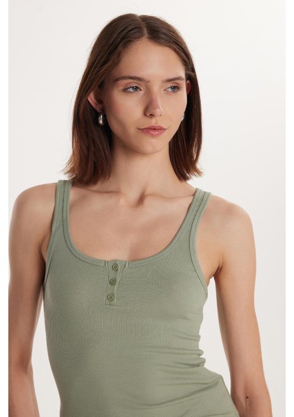 Kadın Modal Kumaş Standart Fit Ince Askılı U Yaka Düğmeli Mint Body Atlet fiyatları