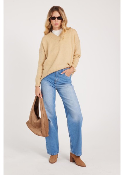 Kadın Regular Fit Klasik Kesim Pamuklu Bol Paça Mavi Jean Pantolon indirimleri