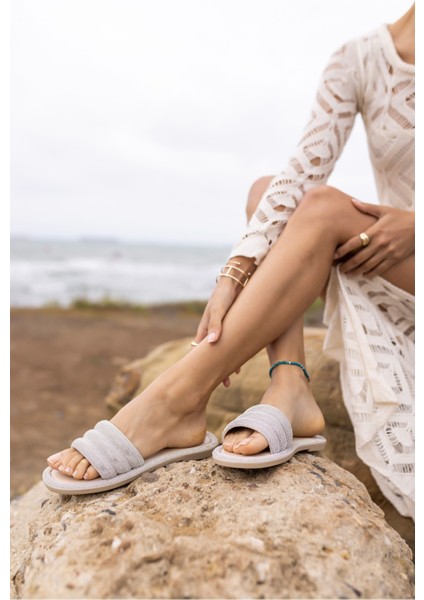 Zeus Kadın Gumus Taş Detay Komple Terlık fırsatları