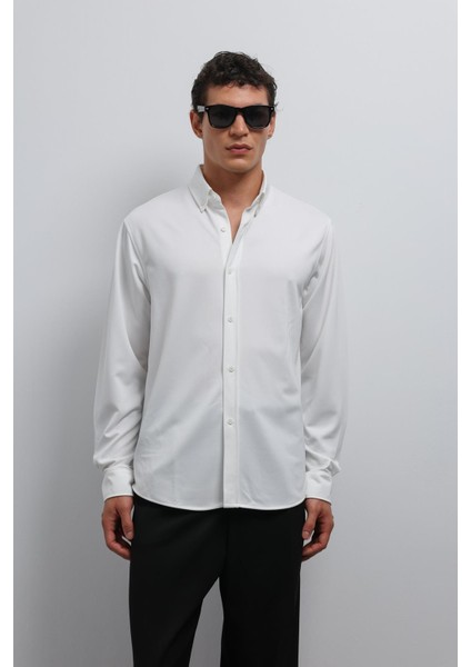 Beyaz Düğmeli Yaka Relax Fit Erkek Gömlek