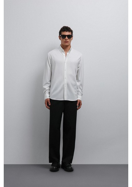 Beyaz Düğmeli Yaka Relax Fit Erkek Gömlek modelleri
