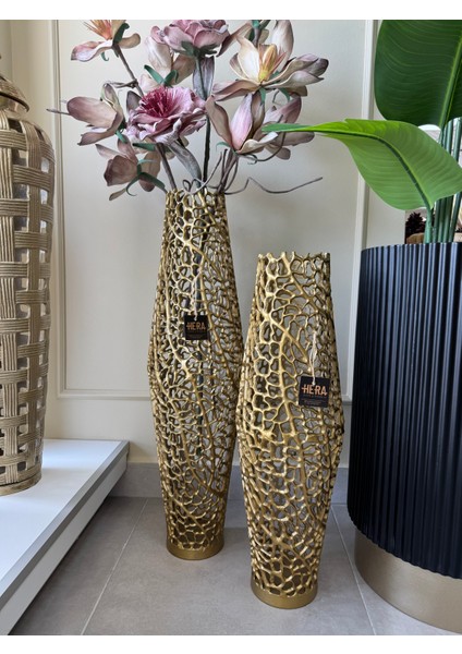 Döküm Delikli Yer Vazosu