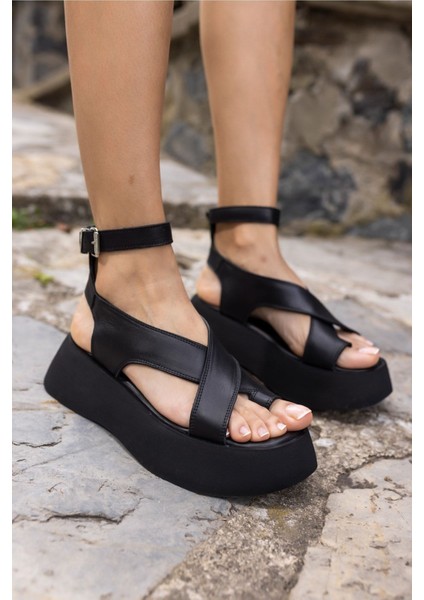 Zoey Kadın Vızon Kum Suet Parmak Arası Detay Sandalet indirimleri