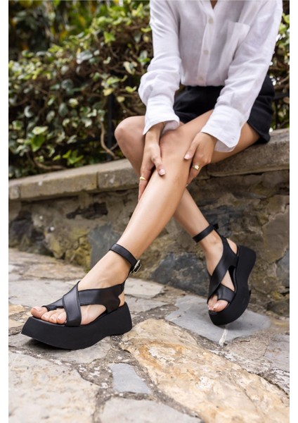 Zoey Kadın Vızon Kum Suet Parmak Arası Detay Sandalet