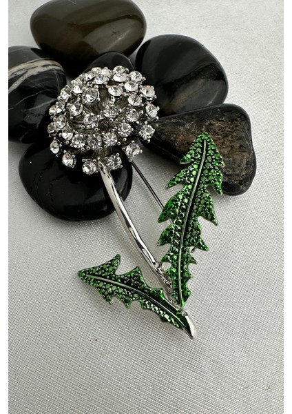 Yeşil Yaprak Detay Taşlı Çiçek Motif Broş (6cm) fırsatları
