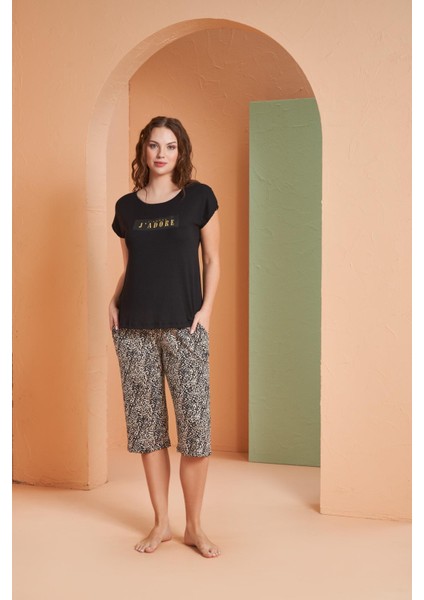 Kadın Leopar Desenli Yuvarlak Yaka Kısa Kollu Rahat Kapri Pijama Takım fiyatları