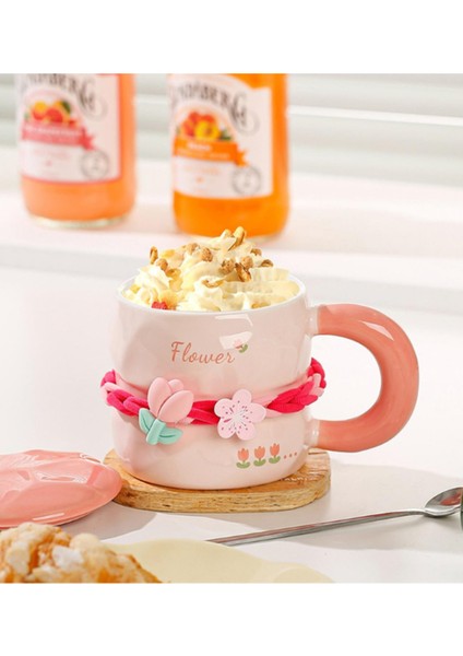 Tatlı Çiçekli Kahve Fincanı 380 ml Kapaklı ve Kaşıklı Seramik Kupa