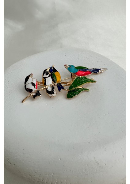 Altın Sarısı Renkli Yaprak Detay Kuşlar Broş (6cm)