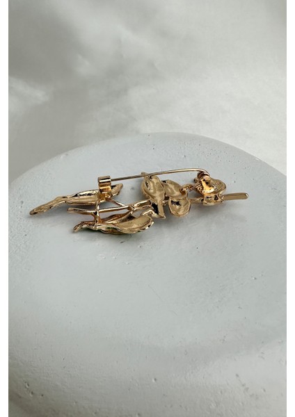 Altın Sarısı Renkli Yaprak Detay Kuşlar Broş (6cm) fiyatları