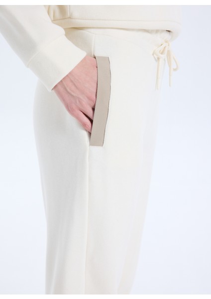 D5WL-EA3597 Ekru Relaxed Düz Kadın Eşofman Altı fırsatları