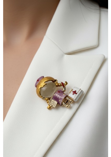 Altın Rengi Sarı Saçlı Hemşire Broş (3cm)