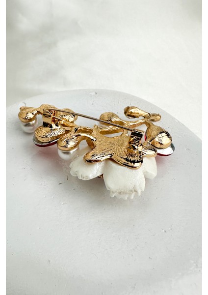 Altın Sarısı Oval Taş Detay Incili Çiçek Motif Broş (6cm) modelleri
