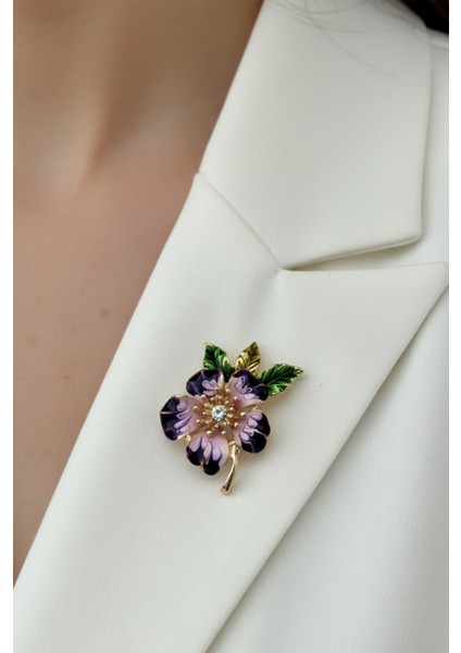 Yaprak Detaylı Mor Çiçek Motif Broş (4cm)