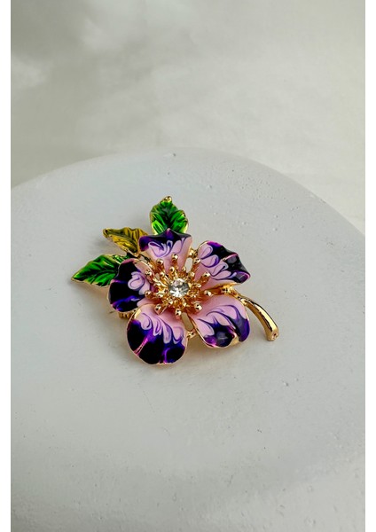 Yaprak Detaylı Mor Çiçek Motif Broş (4cm) fiyatları