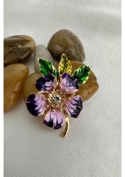 Yaprak Detaylı Mor Çiçek Motif Broş (4cm) fırsatları