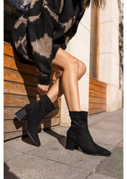 Milas Kadın Bej Suet Arka Fermuarli Topuklu Bot fırsatları