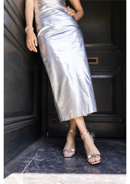 Mutti Kadin Gold Bantli Taş Topuklu Sandalet