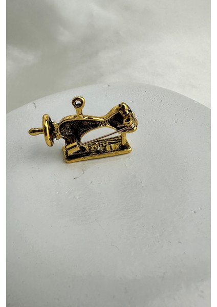 Altın Rengi Terzi Dikiş Makinesi Broş (3cm) modelleri