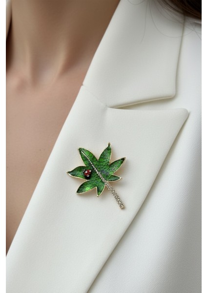 Uğur Böceği Detay Taşlı Yaprak Broş (7cm)