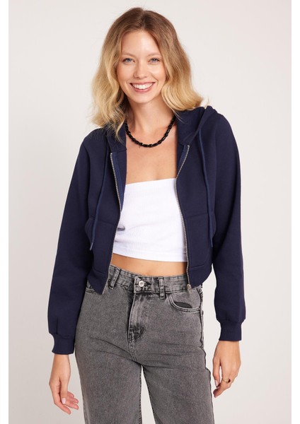 Kadın Slim Fit Dar Kesim Pamuklu Çift Çepli Kapüşonlu Fermuarlı Lacivert Hırka fırsatları