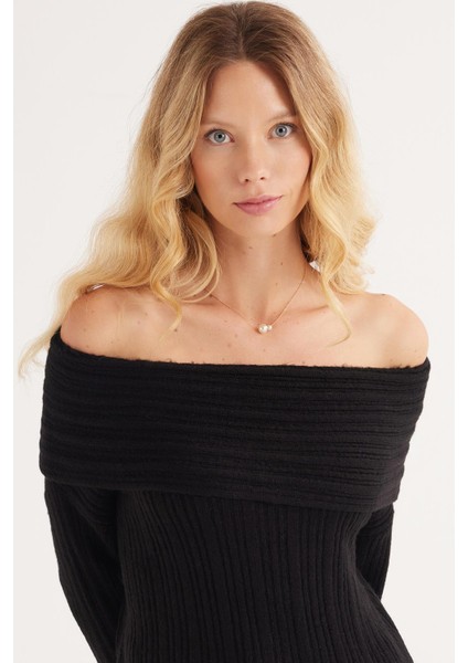 Kadın Regular Fit Klasik Kesim Uzun Kollu Omzu Açık Siyah Kazak