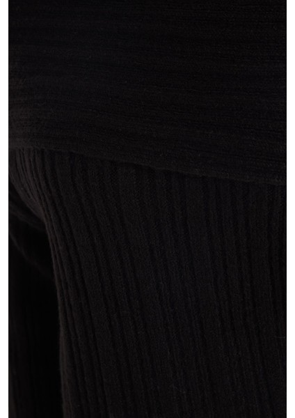 Kadın Regular Fit Klasik Kesim Uzun Kollu Omzu Açık Siyah Kazak