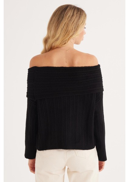 Kadın Regular Fit Klasik Kesim Uzun Kollu Omzu Açık Siyah Kazak